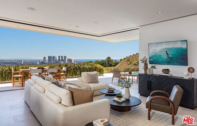 1535 Carla, Beverly Hills, CA 90210