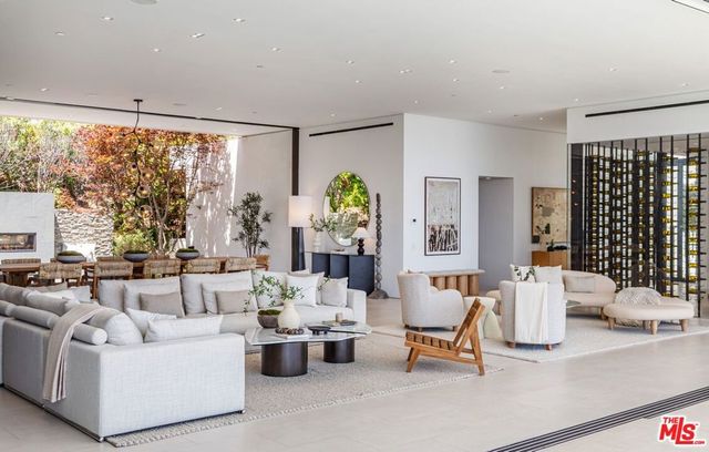 1535 Carla, Beverly Hills, CA 90210