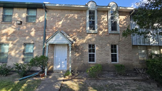 11807 Algonquin Drive, Houston, TX 77089