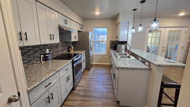 11807 Algonquin Drive, Houston, TX 77089