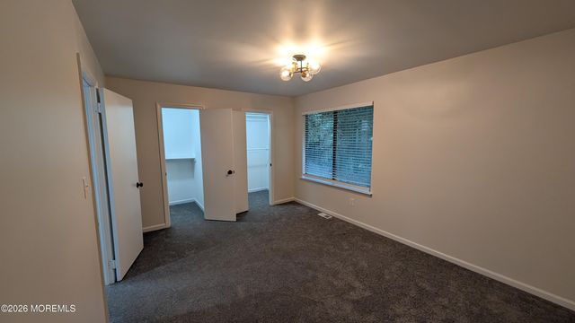 13 Wren Way, Howell, NJ 07731