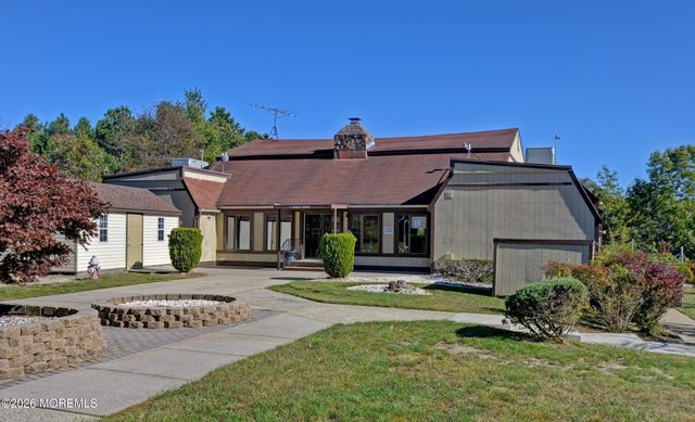 13 Wren Way, Howell, NJ 07731