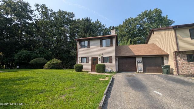 13 Wren Way, Howell, NJ 07731