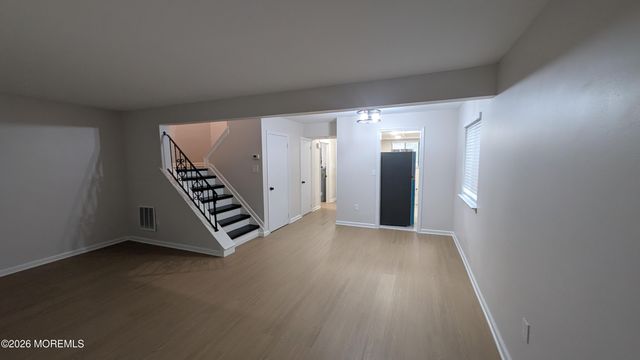 13 Wren Way, Howell, NJ 07731