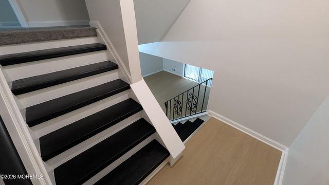 13 Wren Way, Howell, NJ 07731