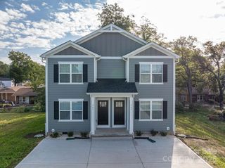 361 S Center Street, Hickory, NC 28602