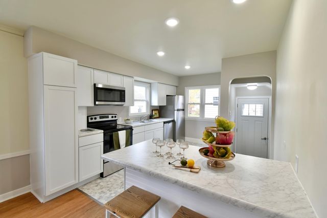 716 Maple Street, Alexandria, MN 56308