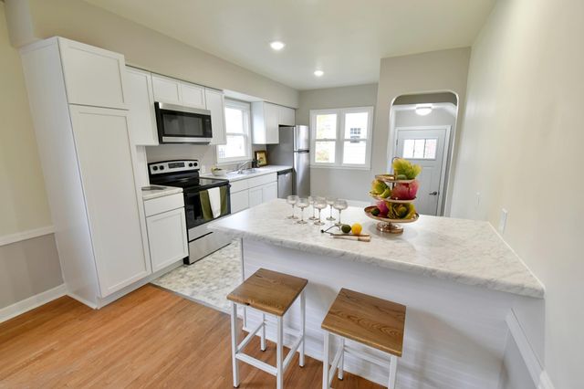 716 Maple Street, Alexandria, MN 56308