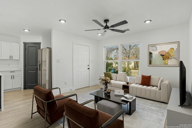 134 Elmo, San Antonio, TX 78225