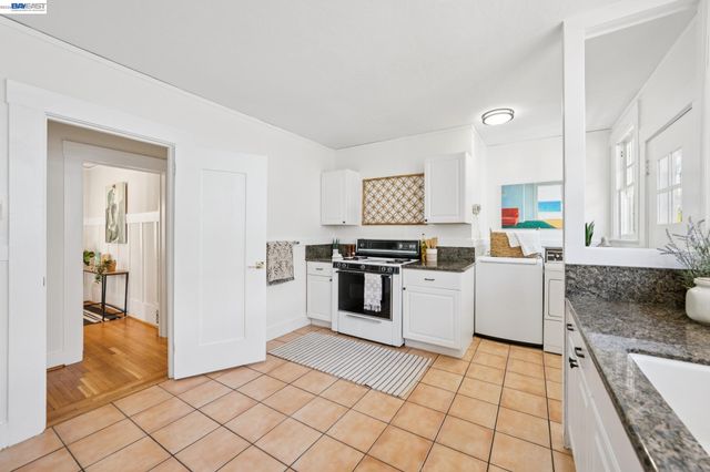 3244 Fernside Blvd, Alameda, CA 94501