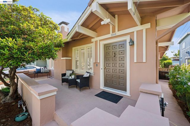 3244 Fernside Blvd, Alameda, CA 94501
