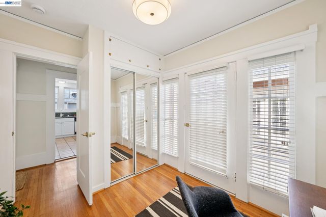 3244 Fernside Blvd, Alameda, CA 94501