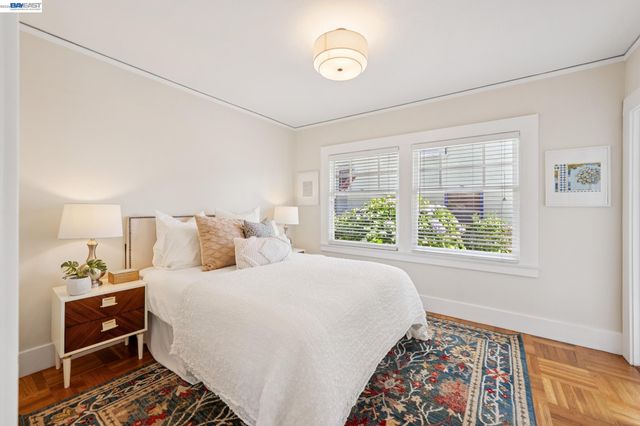 3244 Fernside Blvd, Alameda, CA 94501
