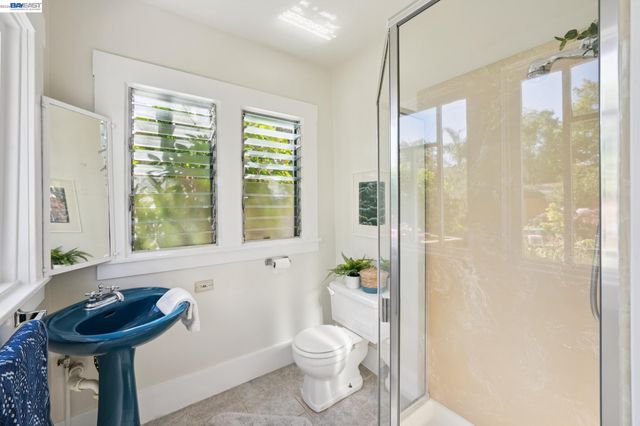 3244 Fernside Blvd, Alameda, CA 94501