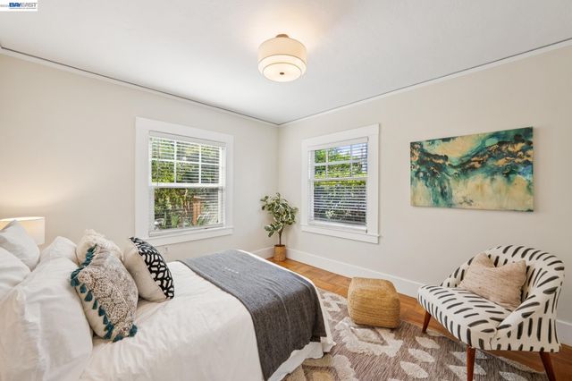 3244 Fernside Blvd, Alameda, CA 94501