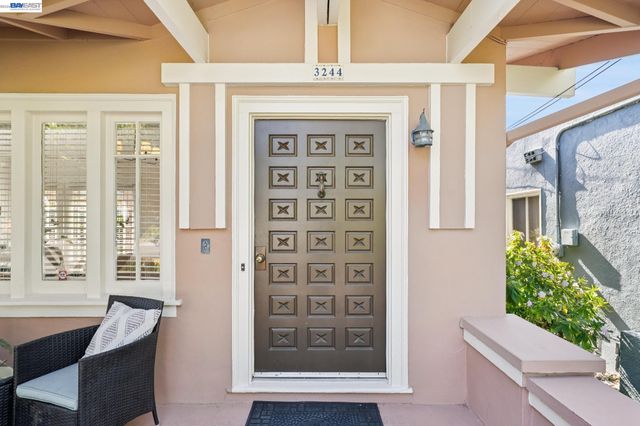 3244 Fernside Blvd, Alameda, CA 94501