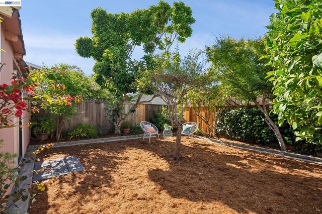 3244 Fernside Blvd, Alameda, CA 94501