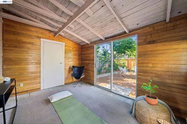 3244 Fernside Blvd, Alameda, CA 94501