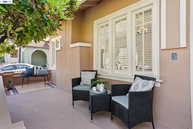 3244 Fernside Blvd, Alameda, CA 94501