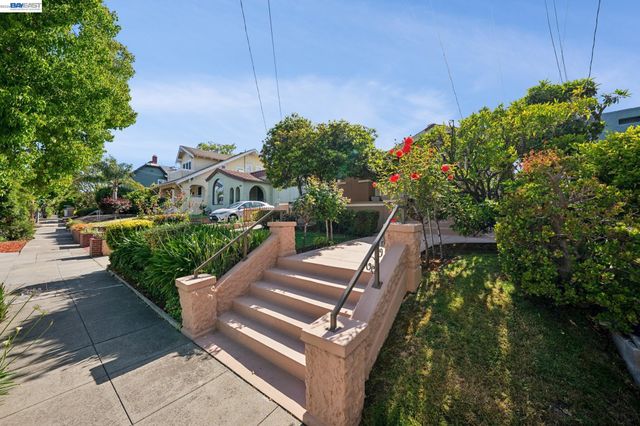 3244 Fernside Blvd, Alameda, CA 94501