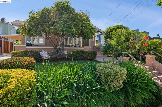 3244 Fernside Blvd, Alameda, CA 94501