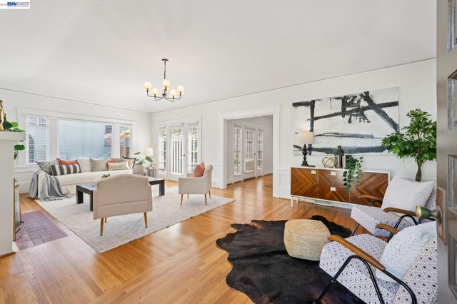 3244 Fernside Blvd, Alameda, CA 94501