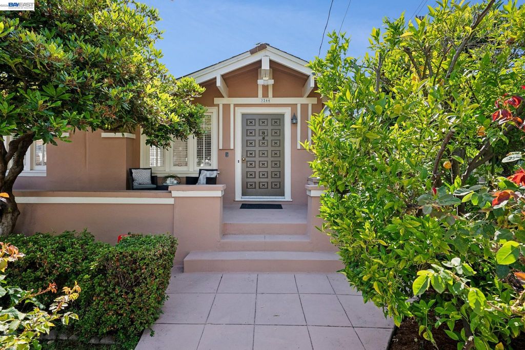 3244 Fernside Blvd, Alameda, CA 94501