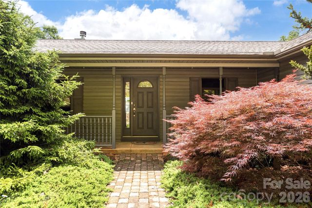 131 N Forge Crest Drive, Mills River, NC 28759