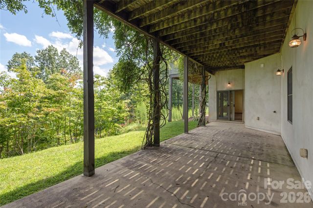 131 N Forge Crest Drive, Mills River, NC 28759