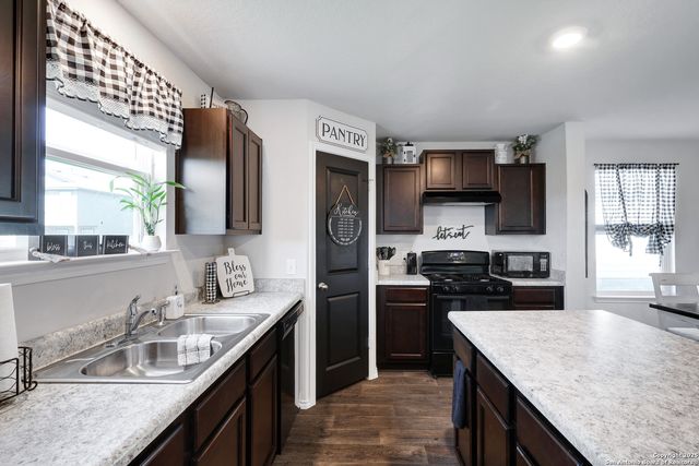 8218 BLUE CANAL, San Antonio, TX 78244