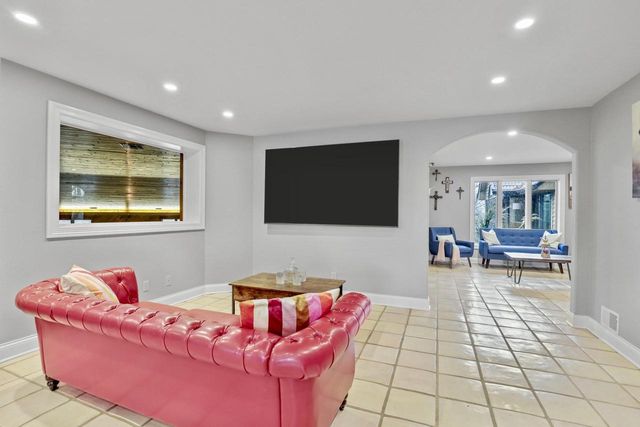 9210 County Road K, Franksville, WI 53126