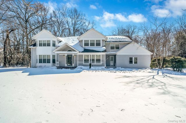 1944 Wading River Manor Road, Wading River, NY 11792