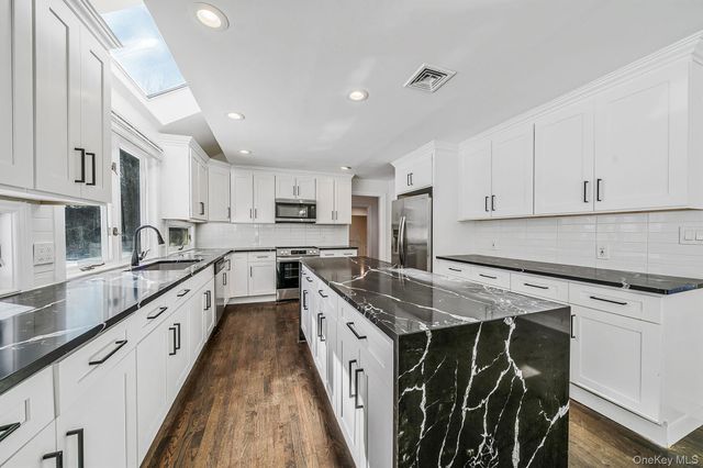 1944 Wading River Manor Road, Wading River, NY 11792