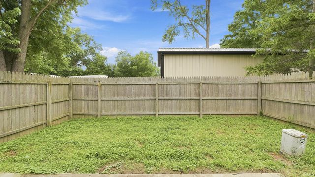 7323 Wrangler Trail, Fort Wayne, IN 46835