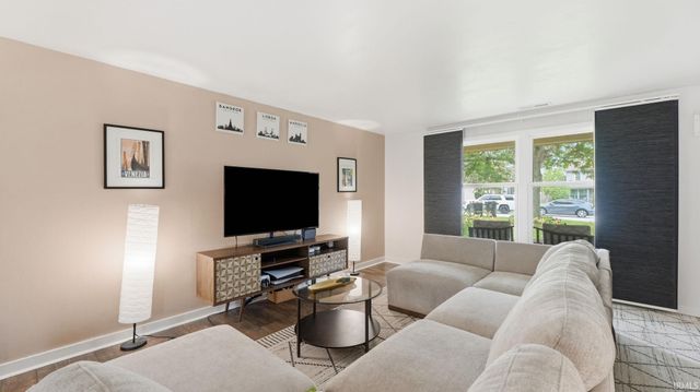7323 Wrangler Trail, Fort Wayne, IN 46835