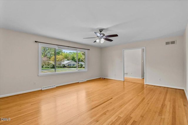 2805 Amherst Avenue, Burlington, NC 27215