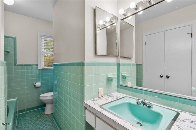 2805 Amherst Avenue, Burlington, NC 27215