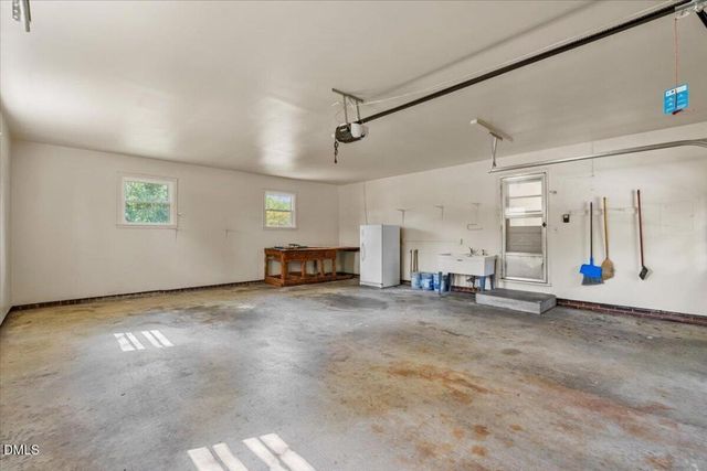 2805 Amherst Avenue, Burlington, NC 27215