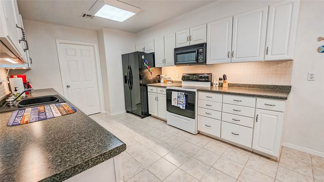 12 Granite Circle, Canadian, OK 74425