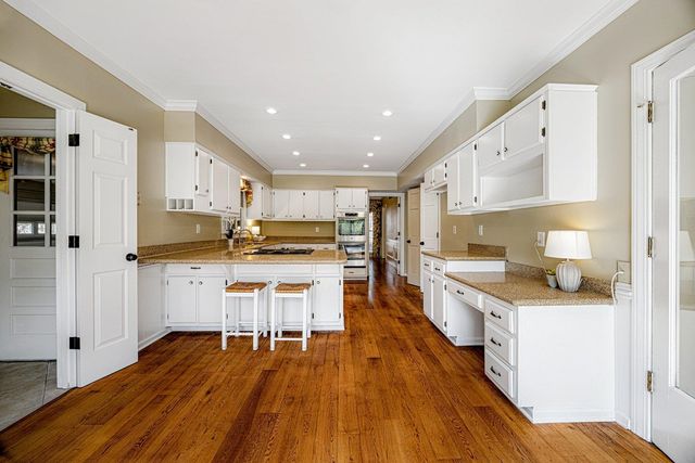 8225 BEEKMAN PL, Germantown, TN 38139