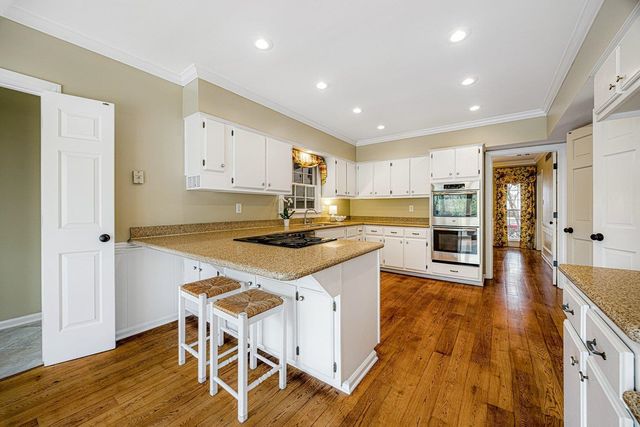 8225 BEEKMAN PL, Germantown, TN 38139