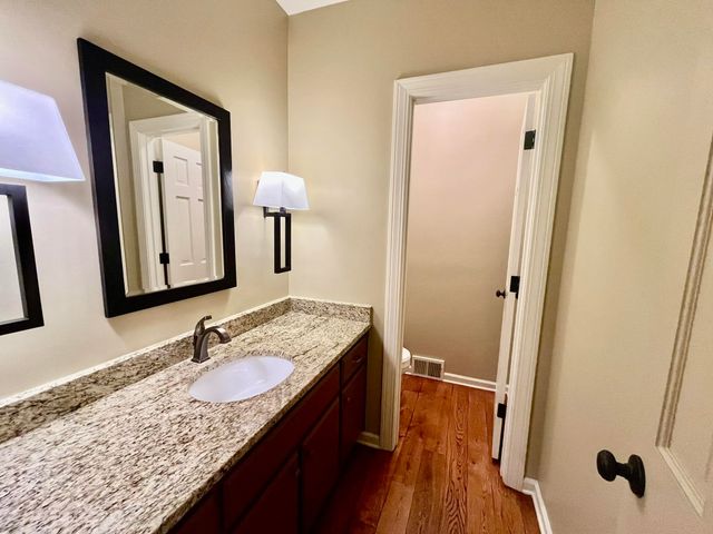 8225 BEEKMAN PL, Germantown, TN 38139