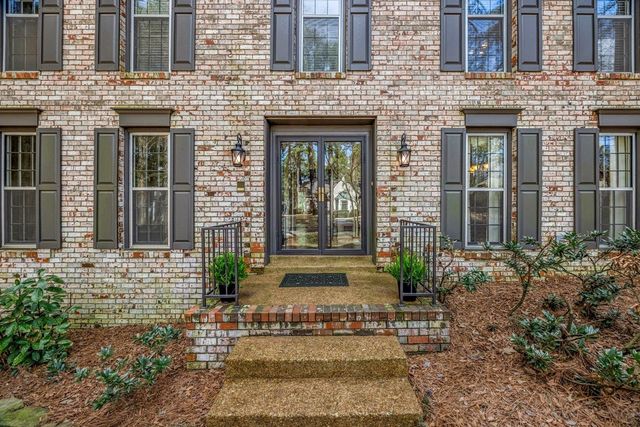 8225 BEEKMAN PL, Germantown, TN 38139