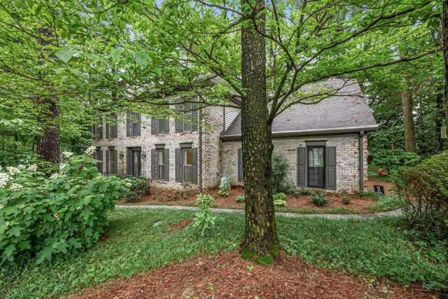 8225 BEEKMAN PL, Germantown, TN 38139