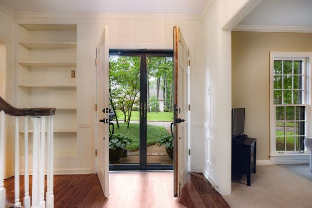 8225 BEEKMAN PL, Germantown, TN 38139