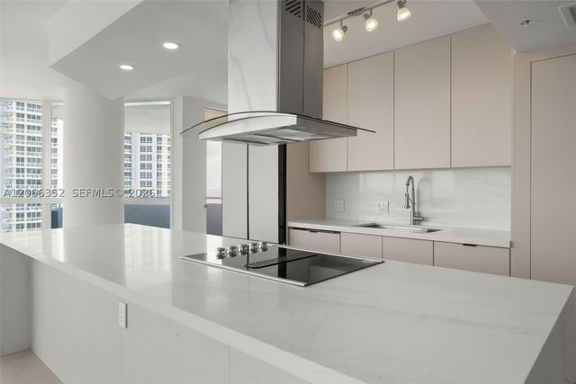 6301 Collins Ave 2307, Miami Beach, FL 33141