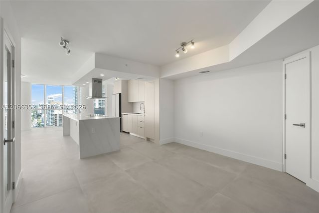 6301 Collins Ave 2307, Miami Beach, FL 33141