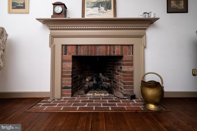 19 BIRCHWOOD RD, Wyomissing, PA 19610