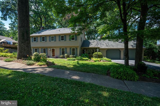 19 BIRCHWOOD RD, Wyomissing, PA 19610