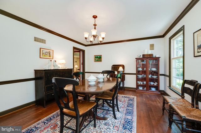 19 BIRCHWOOD RD, Wyomissing, PA 19610